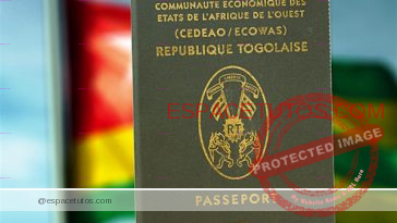 Le passeport togolais est un document de voyage international delivre aux ressortissants togolais et qui peut aussi servir de preuve de la citoyennete togolaise.